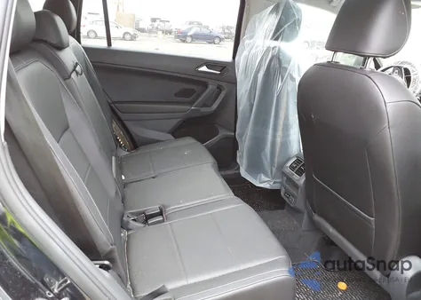 2018 Volkswagen Tiguan 2.0T Se/2.0T Sel из США, поврежденный, VIN 3VV2B7AX3JM112248